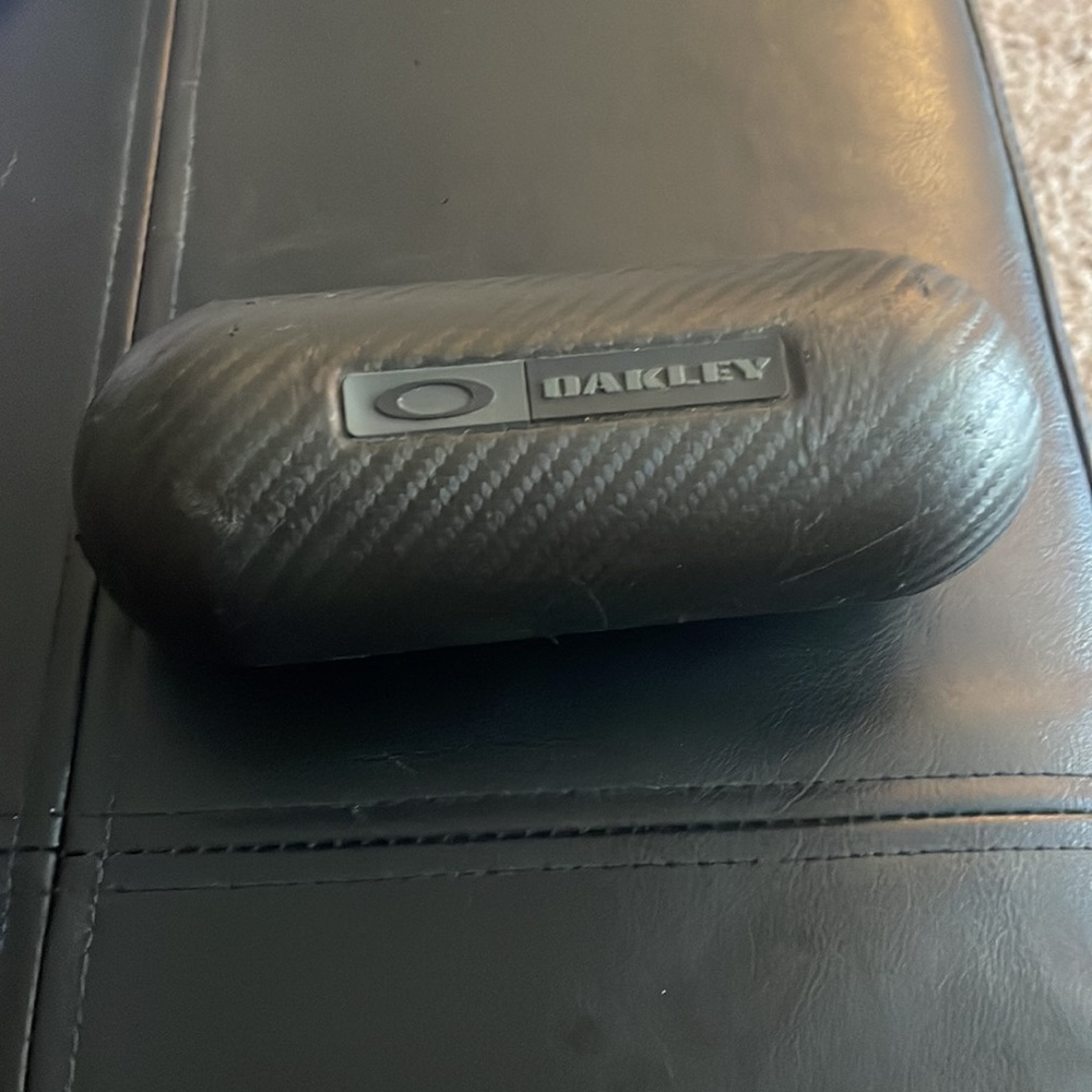 Oakley sunglasses - Picture 4 of 4